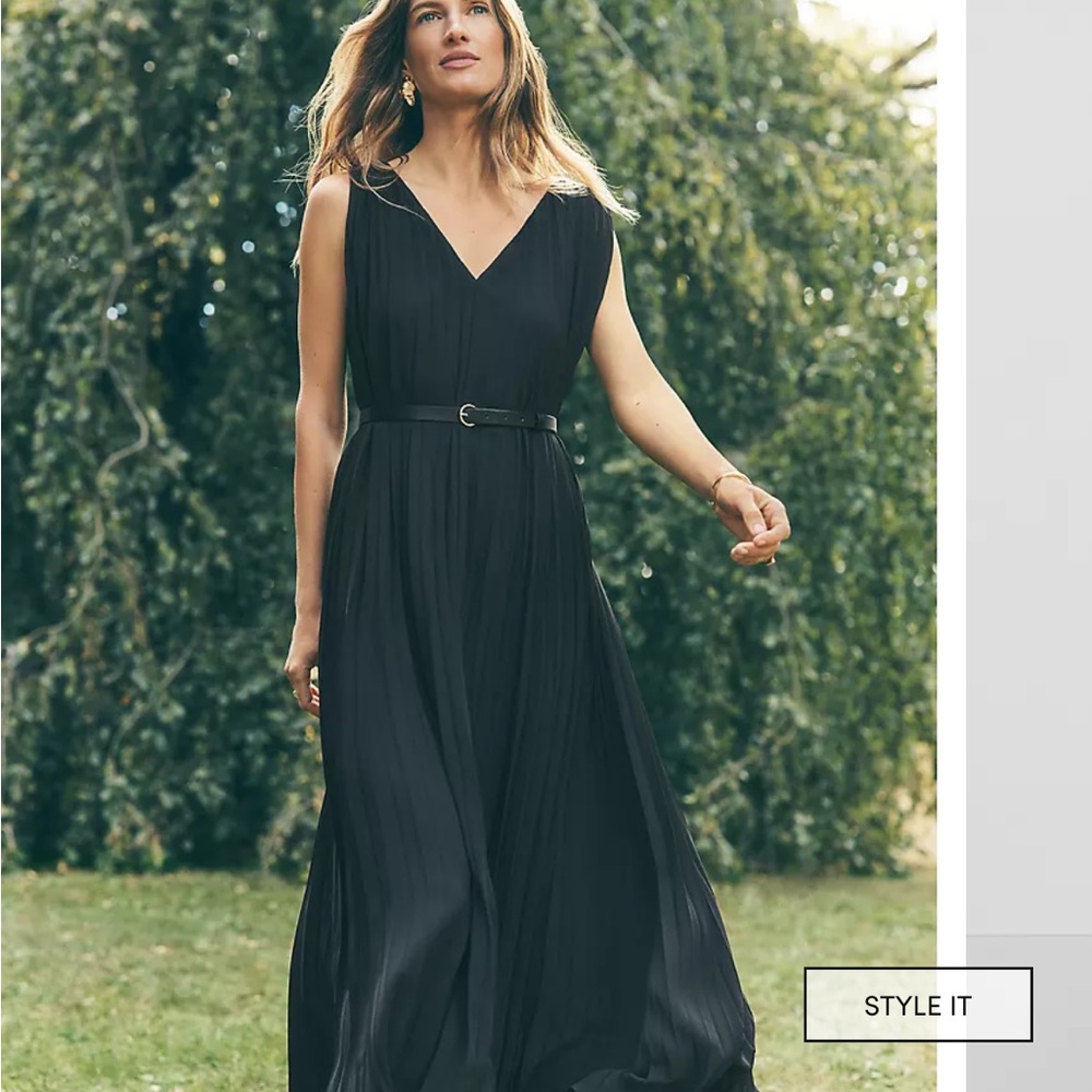 Elegant Black Maxi Dress